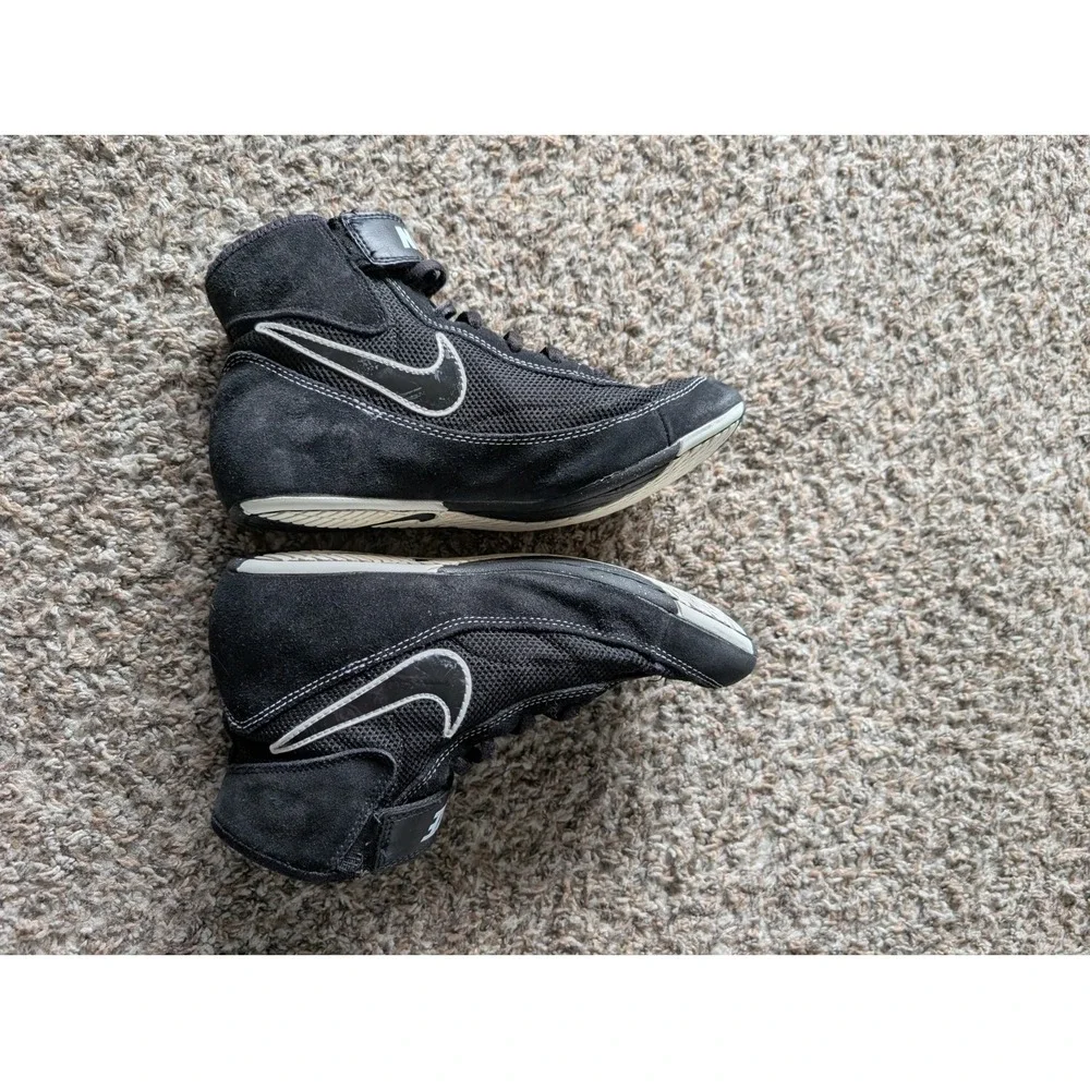 Nike please see